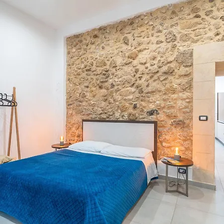 La Casa Di Eva In Via Nizza סירקוזה